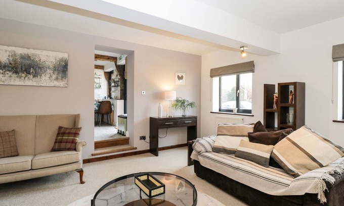 Dunbridge Cottage | The Dunnit@manor Farm