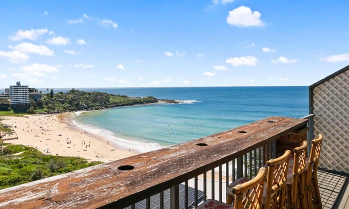 Queenscliff House | The Eagles Nest - Great Position