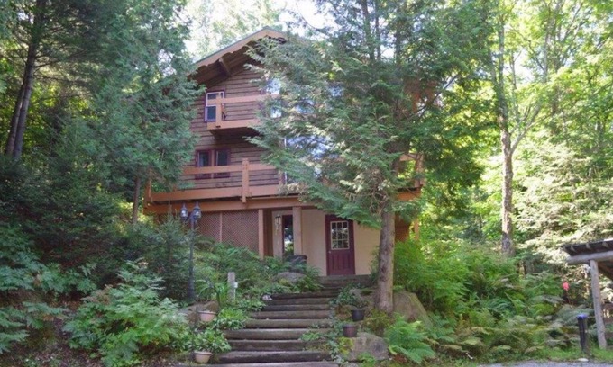 Eagle Lake Ski Chalet | The Eagle’s Nest Ski & Bike Paradise!