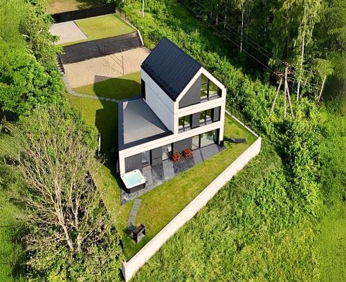 Kobylec Villa | The East House ONE