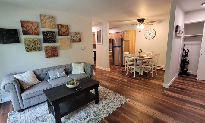 East Lansing Apartment | The East Lansing Bellen