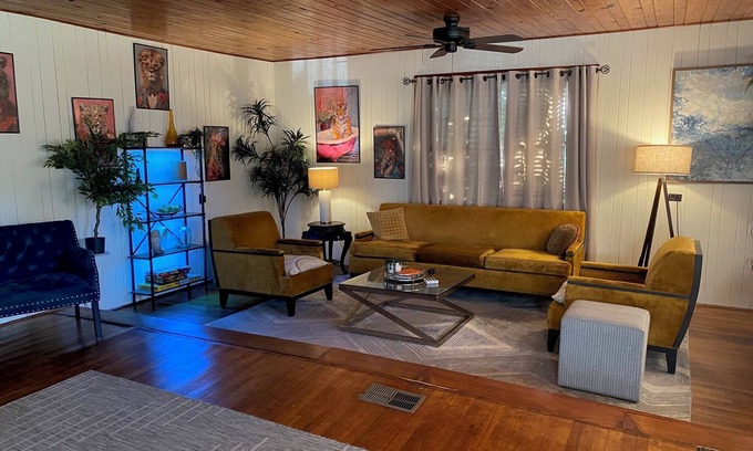 Hattiesburg House | The Eclectic Cottage! 3-bedroom house in charming Hattiesburg