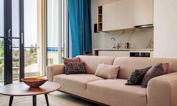 Kerr Serign Apartment | The Edge