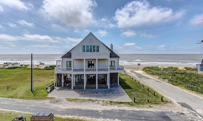 Crystal Beach House | The Edgewater Beach House Crystal Beach Texas