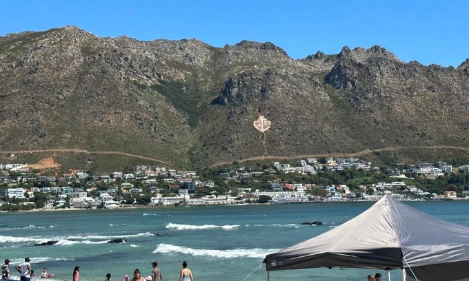 Gordons Bay Central Apartment | The Elephant House
