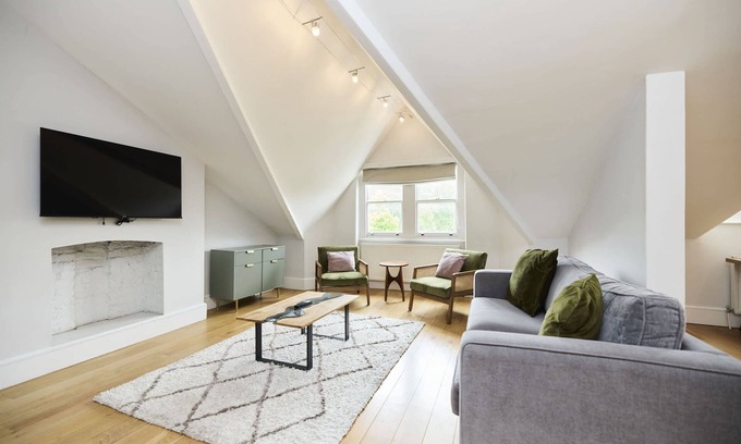 Primrose Hill Apartment | The Elsworthy Residence
