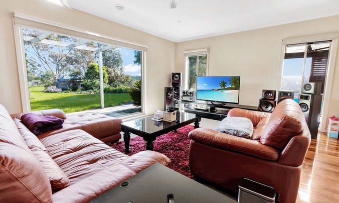 Paynesville House | The Emerald - A rejuvenating escape from the bustle of everyday life