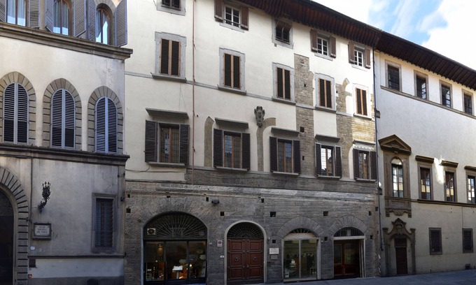 Duomo Apartment | The emotion of living in a Renaissance palace in the heart of Florence