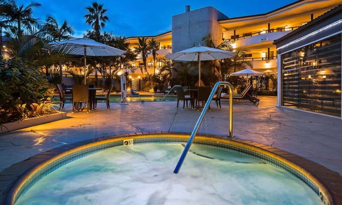 Encinitas Hotel | The Encinitan Hotel & Suites