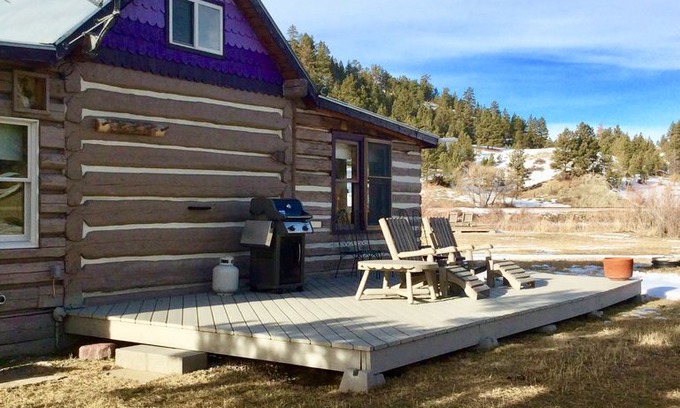 Cascade House | The End of the Line Lodge Log Cabin