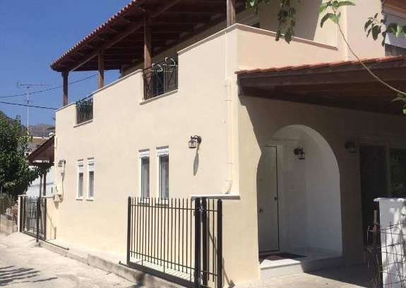Palaiochora Apartment | The Endless Blue Maisonette