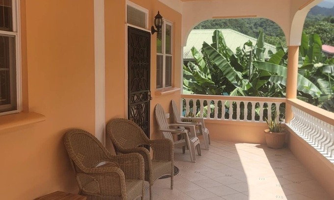Roseau Apartment | The Escape, Copthall
