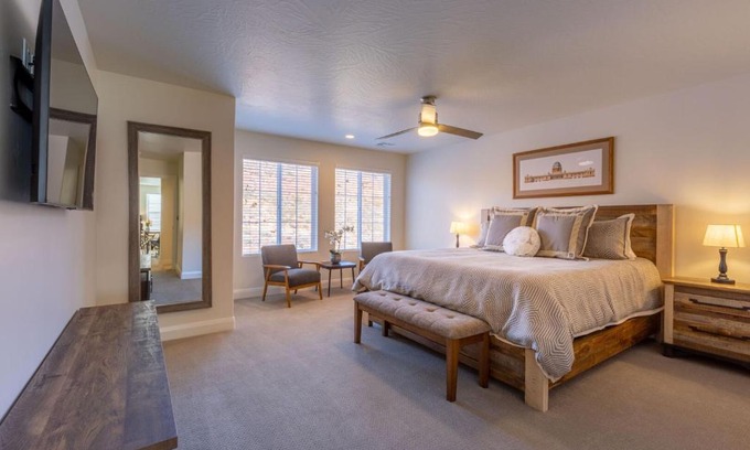 Washington House | The Escondido Gem, Pet Friendly, Pickleball Courts