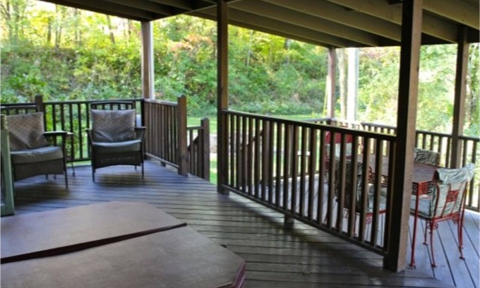 Hico Cabin | The Evergreen! Historic Cabin
