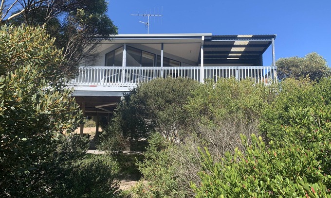 Warrenben House | The Eyrie - coastal retreat