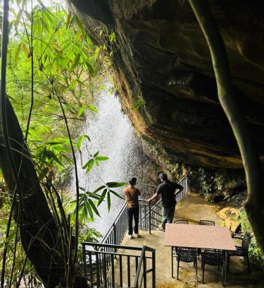 Elappara House | The Falls at Mangal Caverns