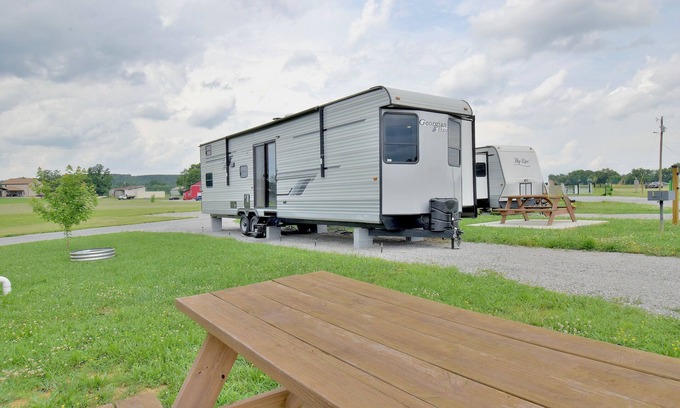 Decatur RV Rental | The Family Lodge