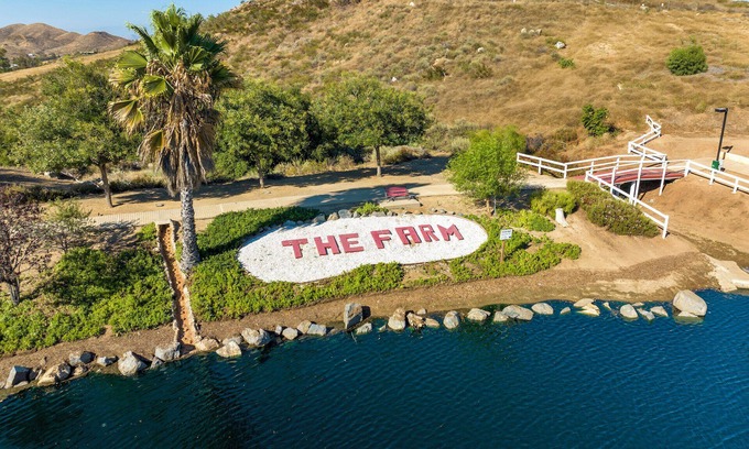 Wildomar House | The Farm Cottage - Temecula Valley