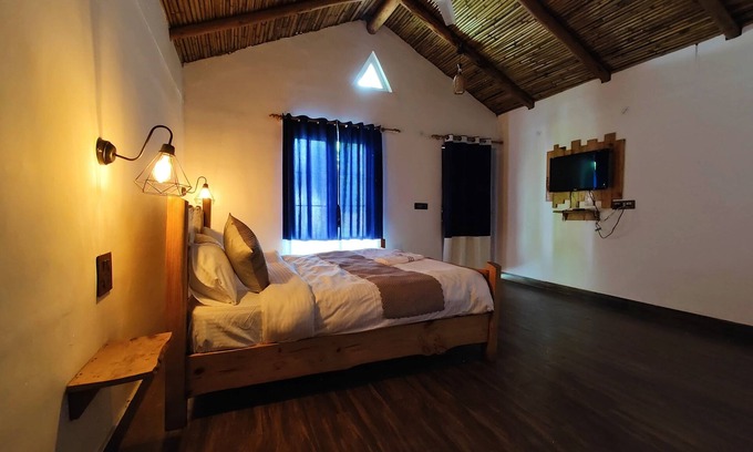 Naina Range Hotel | The Farm Cottages