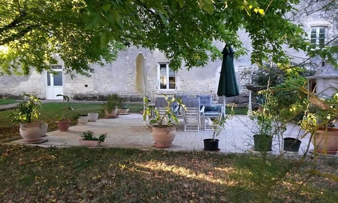 Prisse-la-Charriere Bed & Breakfast | THE FARM OF CONTREMARCHE