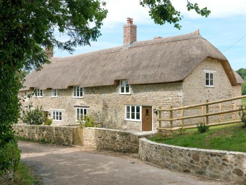 Axminster House | The Farmhouse At Westwater