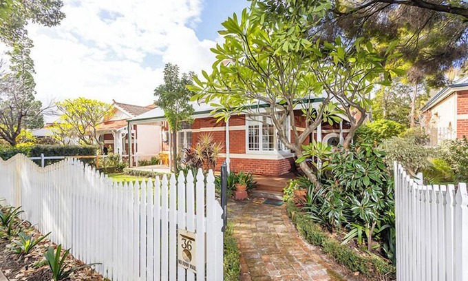 Mount Lawley House | The Federation Cottage - Executive Escapes