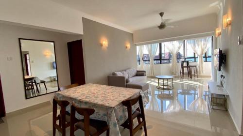 Batu Ferringhi Apartment | The Ferringhi Sea View 777