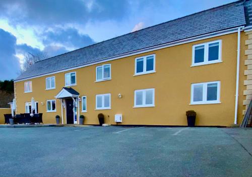 Goodwick House | The Ferryboat