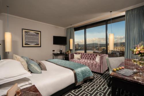 Belfast Central District Hotel | The Fitzwilliam Hotel Belfast