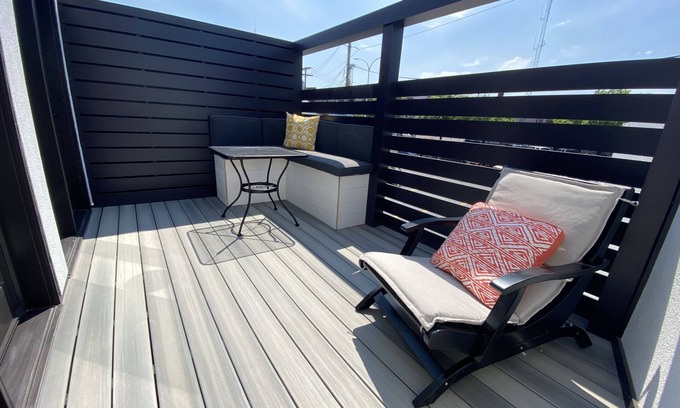 Geneva Condo | The Flatts at North Shore