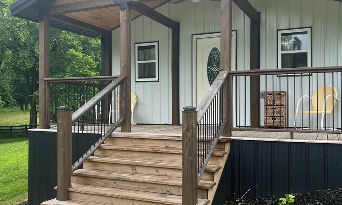 Cane Valley Cabin | The Flint House! Lovely Cabin located in beautiful Campbellsville Ky.