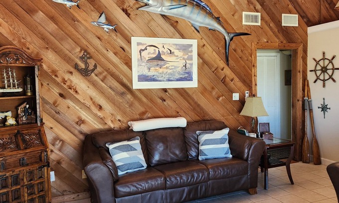 Le Barons Of Titusville Apartment | The Fly Fish Flat