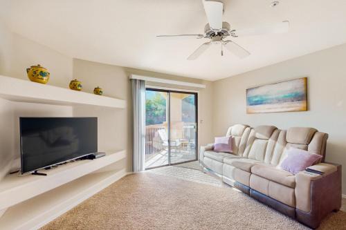 Fountain Hills Apartment | The Fountainview Getaway