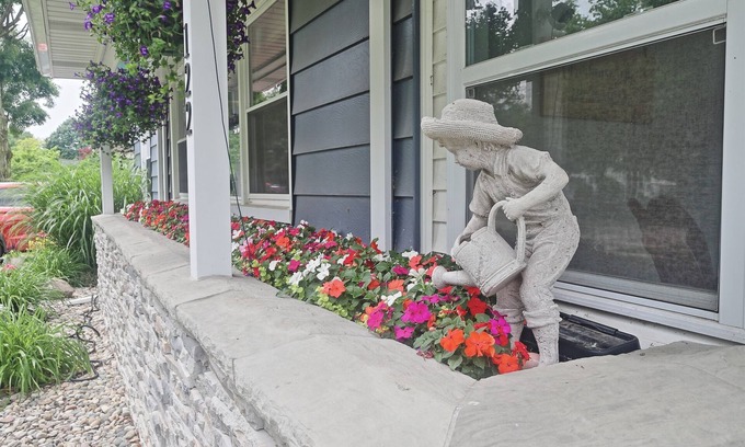 Frankenmuth House | The Frankenmuth Dawdy Haus - whole house option