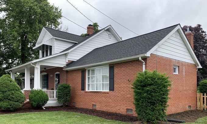 Winchester Cottage | The Full-of-Grace Place! Minutes from Old-town Winchester