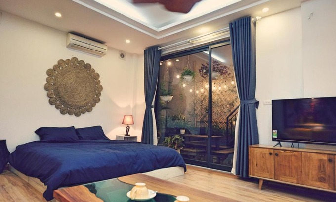 Hai Ba Trung House | The Gallery House