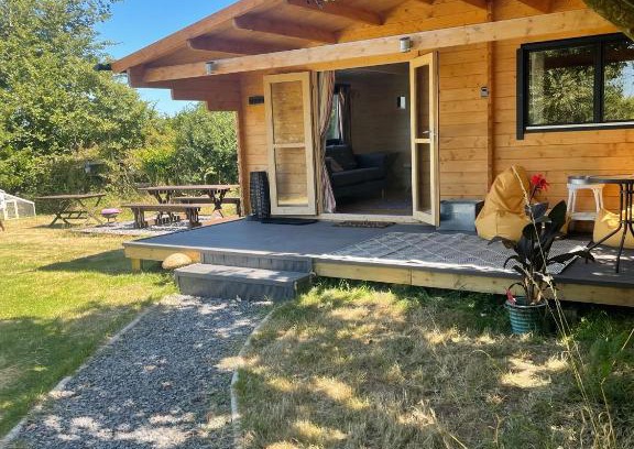 Pembroke Ski Chalet | The Gallows