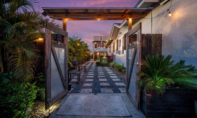 St. Petersburg - Clearwater Apartment | The Garden Apartment at The Urban Standard #4
