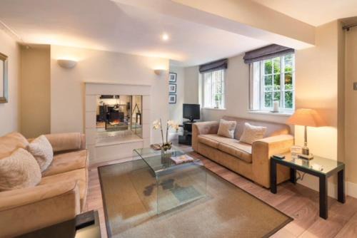 Palace Riverside Apartment | The Garden Flat