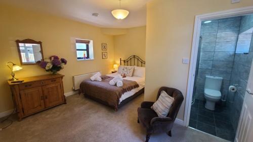 Cannock Apartment | The Garden Room