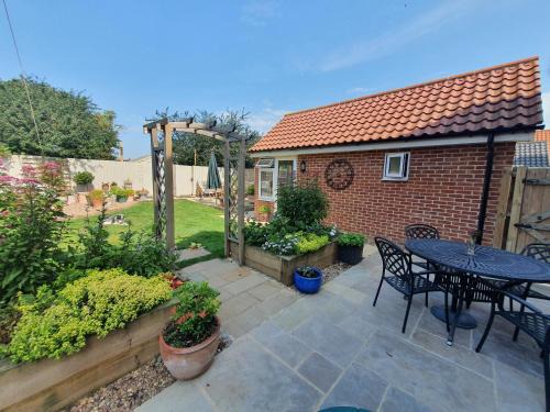Leiston Bed & Breakfast | The Garden Room