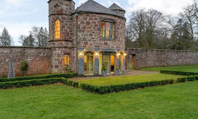 Laurencekirk House | The Garden Rooms