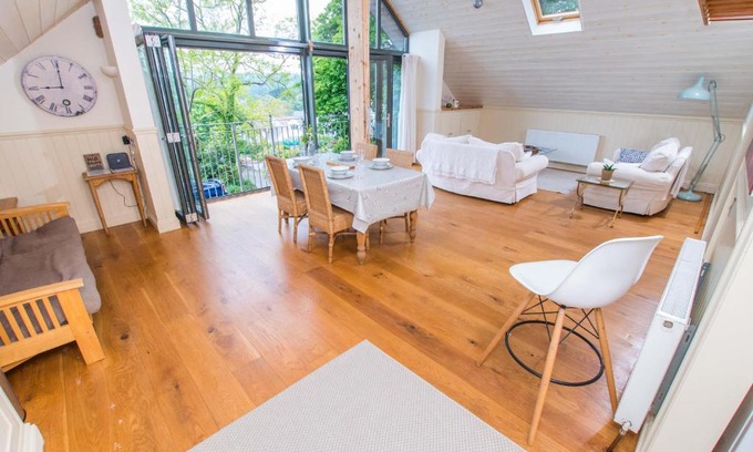 Budleigh Salterton Apartment | The Garden Studios