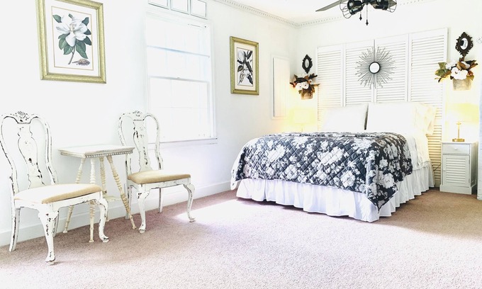 Spring Hill Apartment | The Gardenia Suites in The Heart of Spring Hill-A