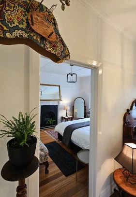 Trentham House | 'The Gardenia' Trentham