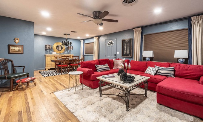 Lubbock House | The Gaston Haus - 4 Bedroom/2 Bath European Experience