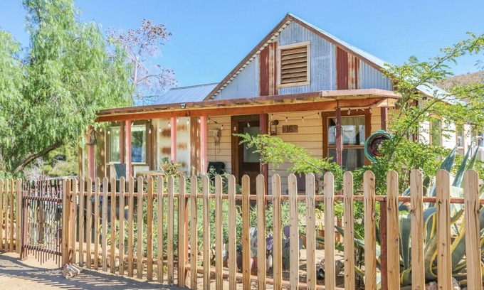 Randsburg House | The General - Historical Burcham house in Randsburg