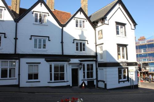 Bishop's Stortford Hotel | The George Hotel Stansted Airport