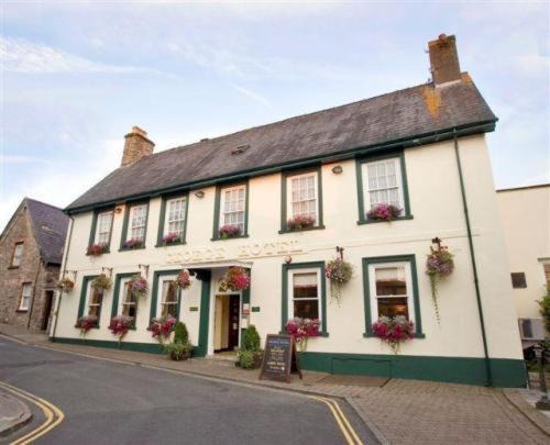 Brecon Hotel | The George Hotel Wetherspoon