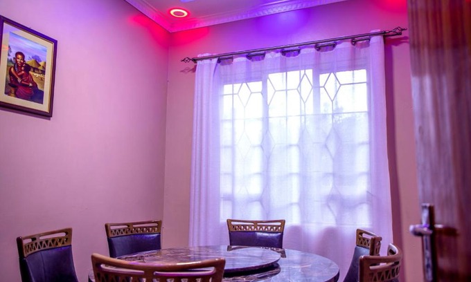 Gigiri Hotel | The Gigiri Lounge
